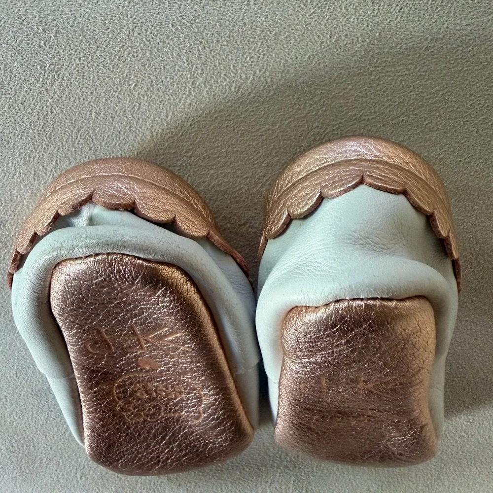 Freshly Picked Hello Kitty Shoes Size 4